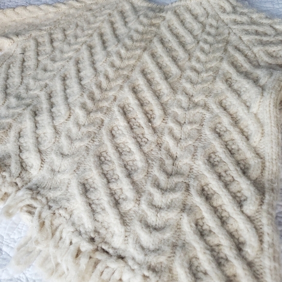 Zara Ecru Chunky Wool Blend Asymmetrical Knit Buttoned Frayed Hem Sweater - Picture 5 of 16
